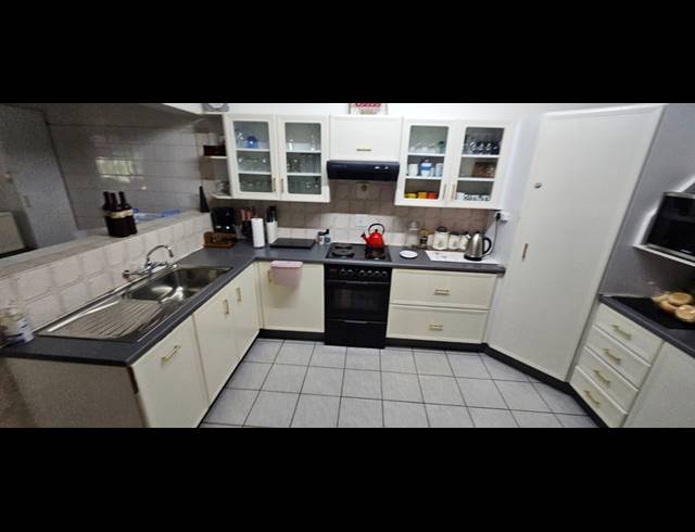 3 BEDROOM HOUSE FOR SALE IN CASHAN